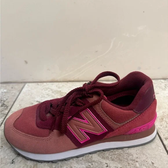 New Balance Maroon and Rose Sneakers - Picture 3 of 4